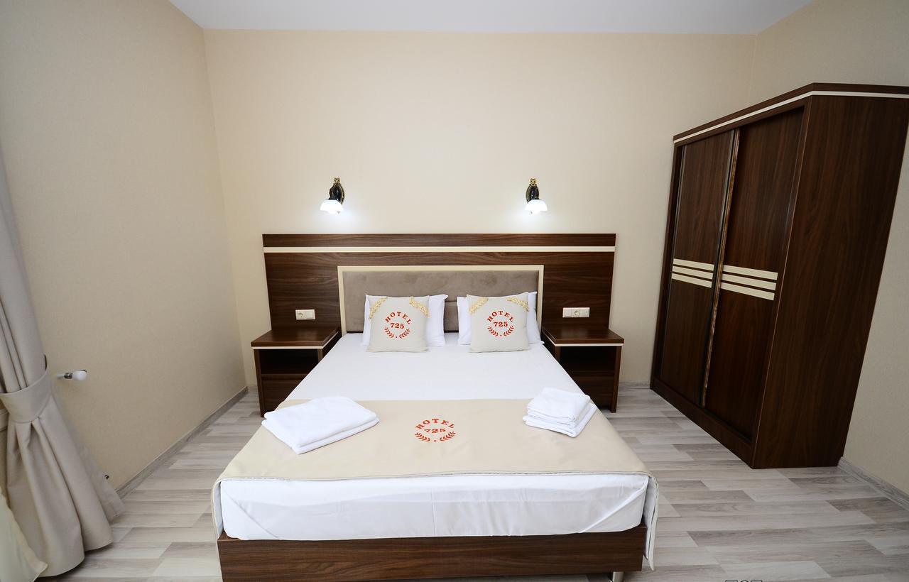 Hotel 725 B Batumi Ngoại thất bức ảnh