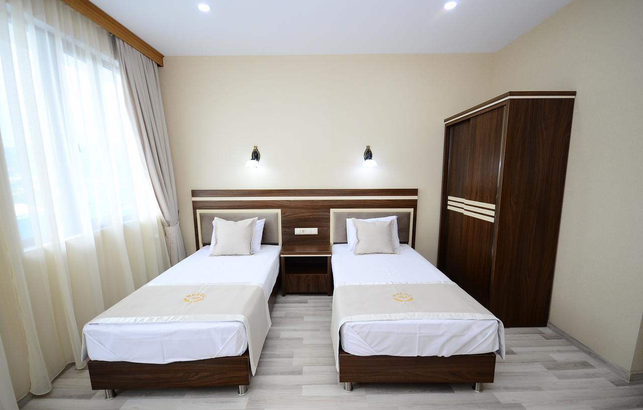 Hotel 725 B Batumi Ngoại thất bức ảnh