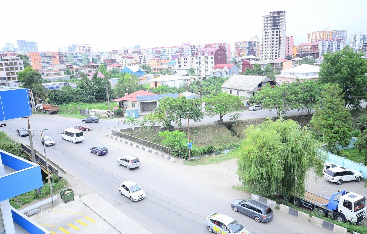 Hotel 725 B Batumi Ngoại thất bức ảnh