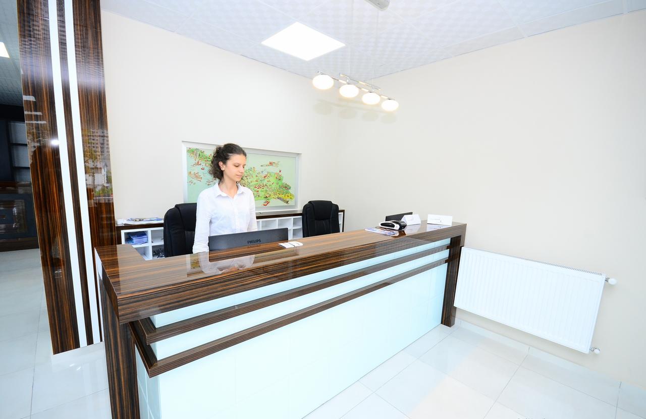 Hotel 725 B Batumi Ngoại thất bức ảnh